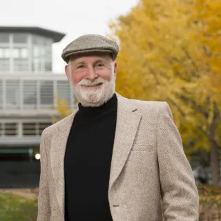 ​Henry Schvey​